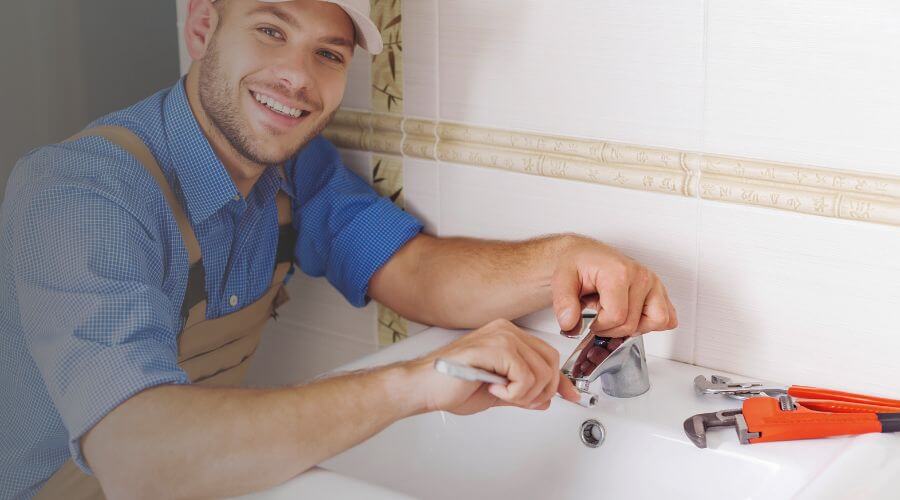 Local annual plumbing maintenance in Findlay, IL
